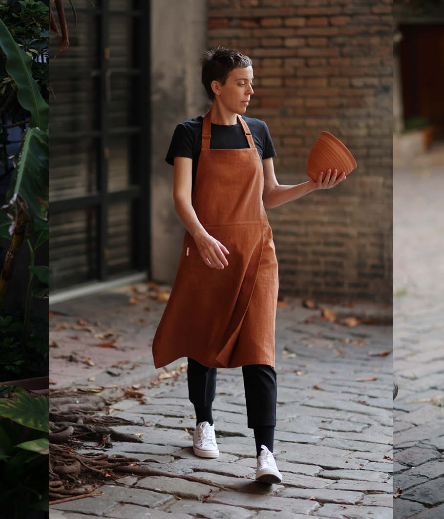 Mudthing  Linen apron, lightweight design